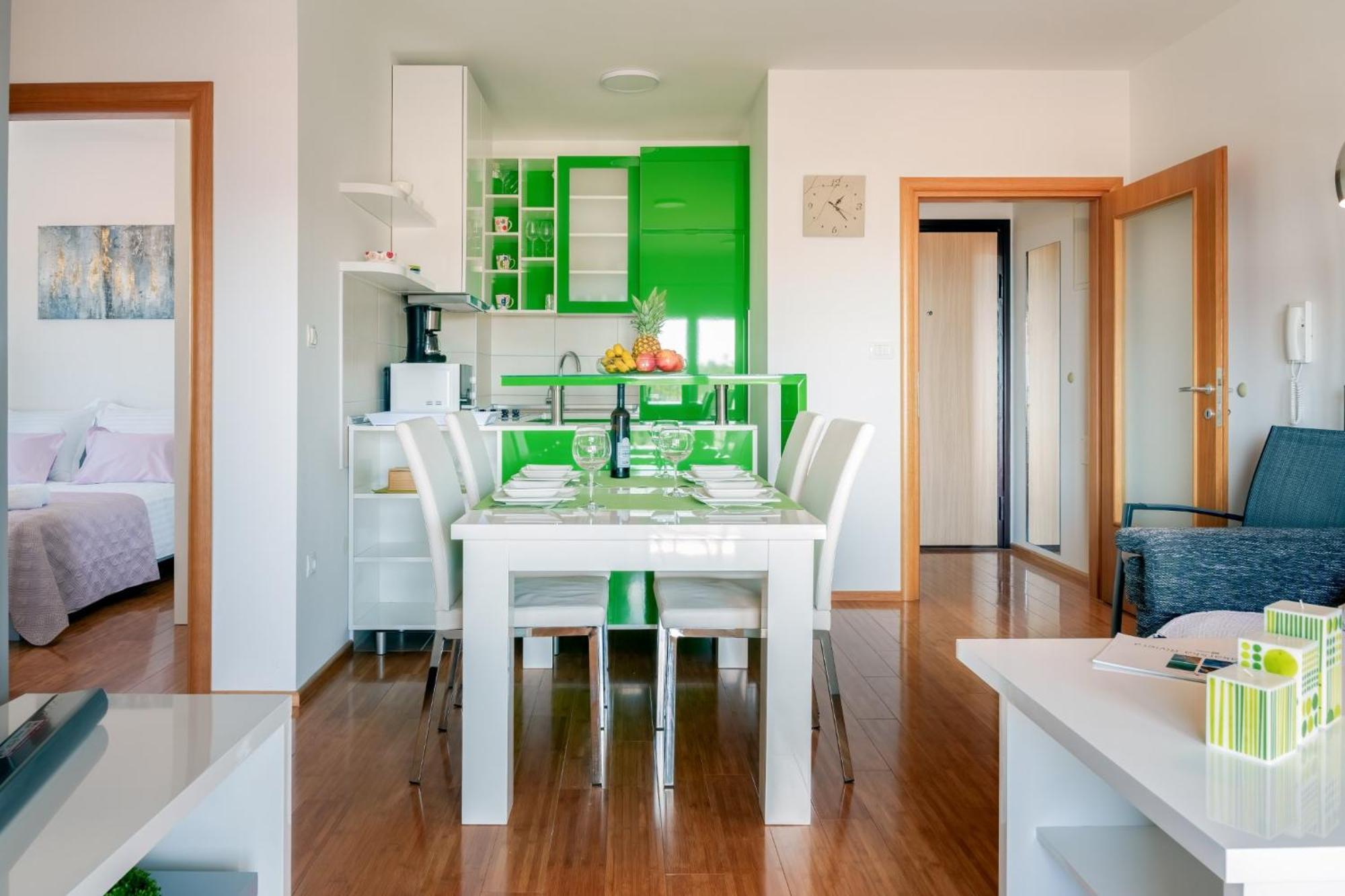 Nest Apartment Makarska